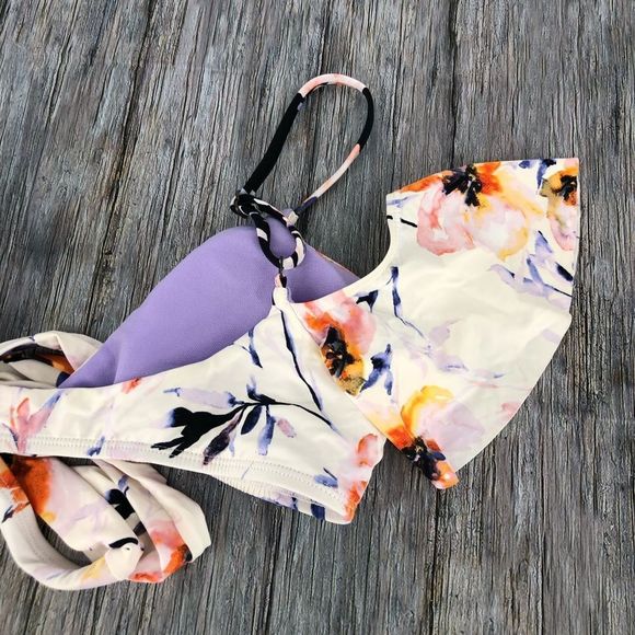 The Bikini Lab Watercolor Floral Ruffle Wrap Bikini Swim Top NWT size Medium - Picture 8 of 15
